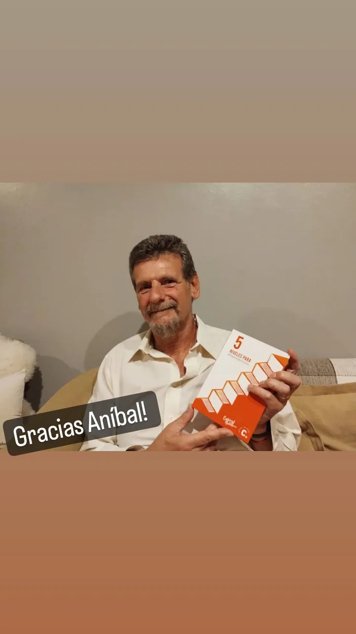 Lectora con el libro 5 Niveles