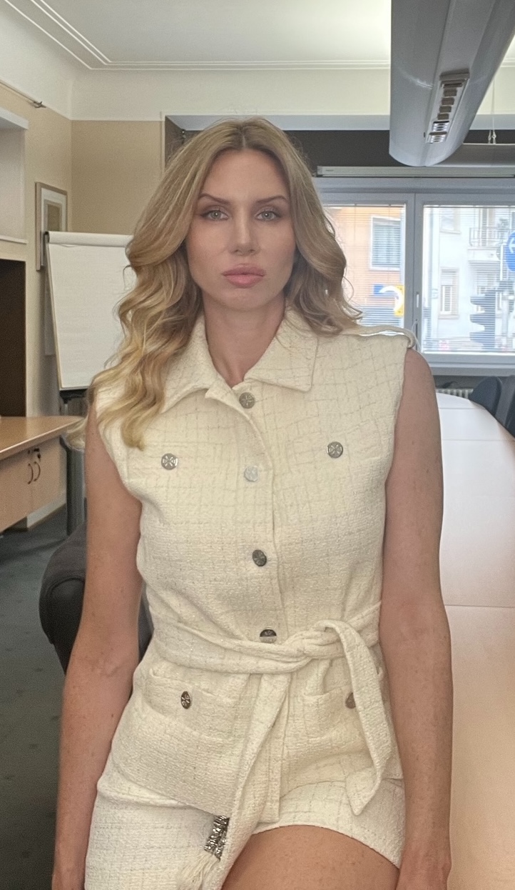 Oriane du Crest, founder of AI Automations Miami