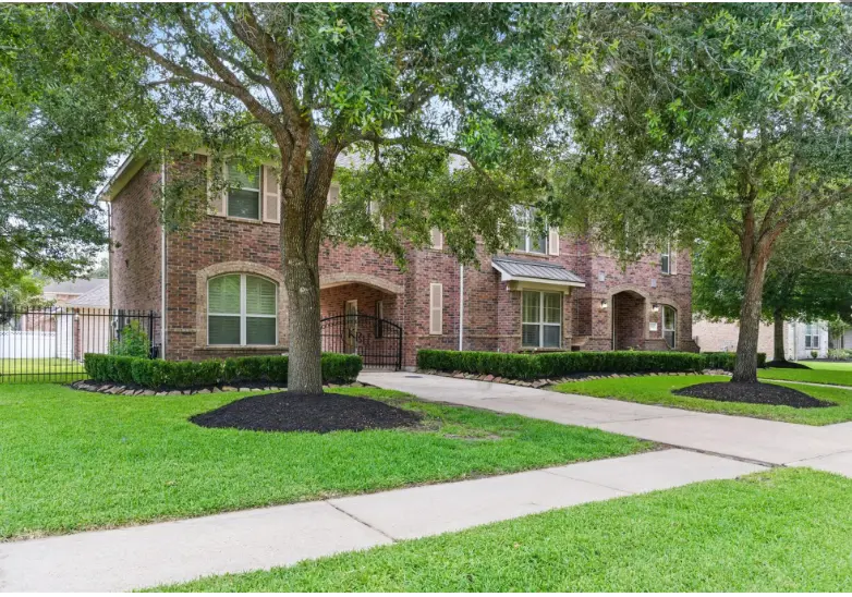 3602 Lindhaven Drive home