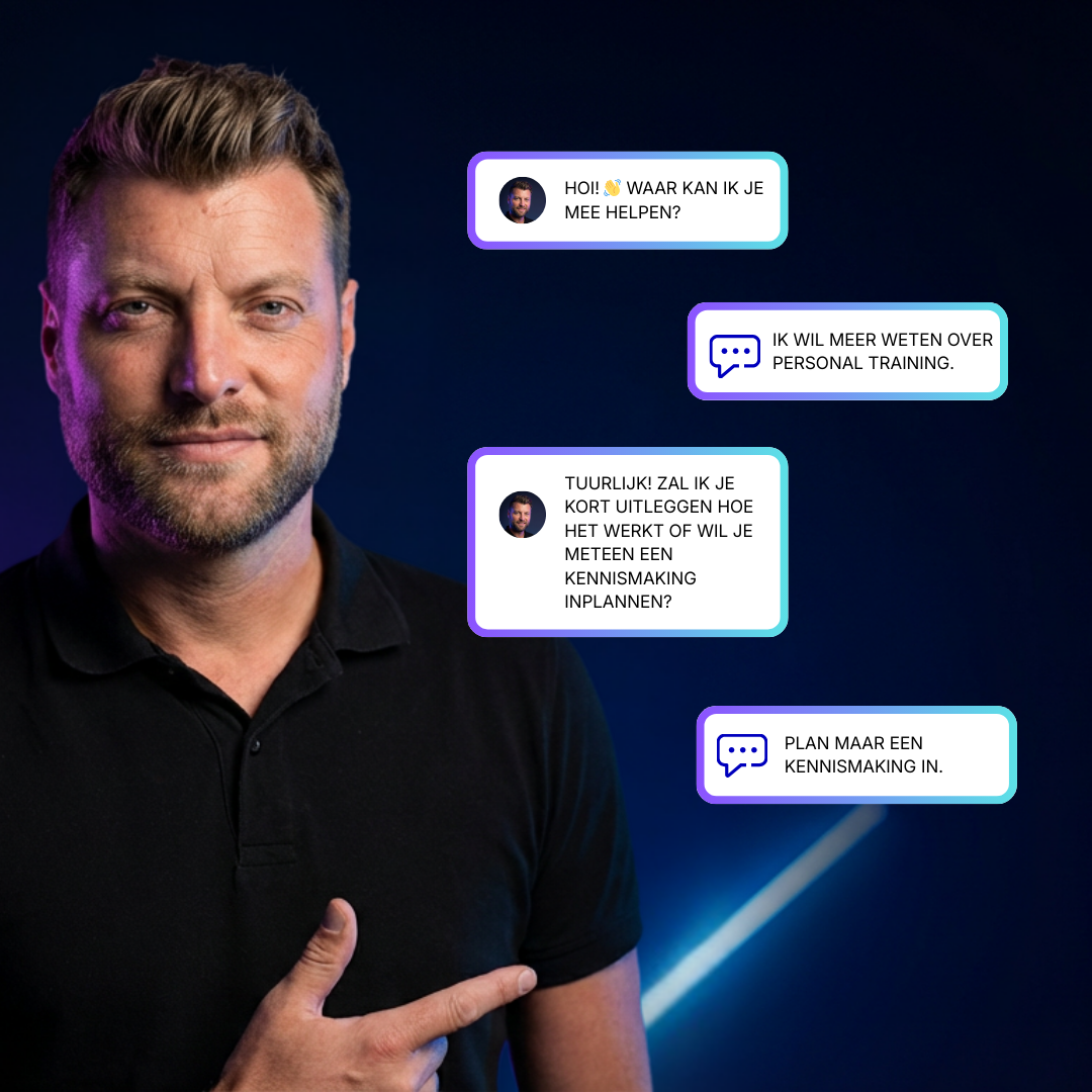 Man in een studio-omgeving naast chatballonnen waarin een gesprek met een chatbot wordt weergegeven, als voorbeeld van geautomatiseerde leadopvolging en klantinteractie binnen het groeisysteem.