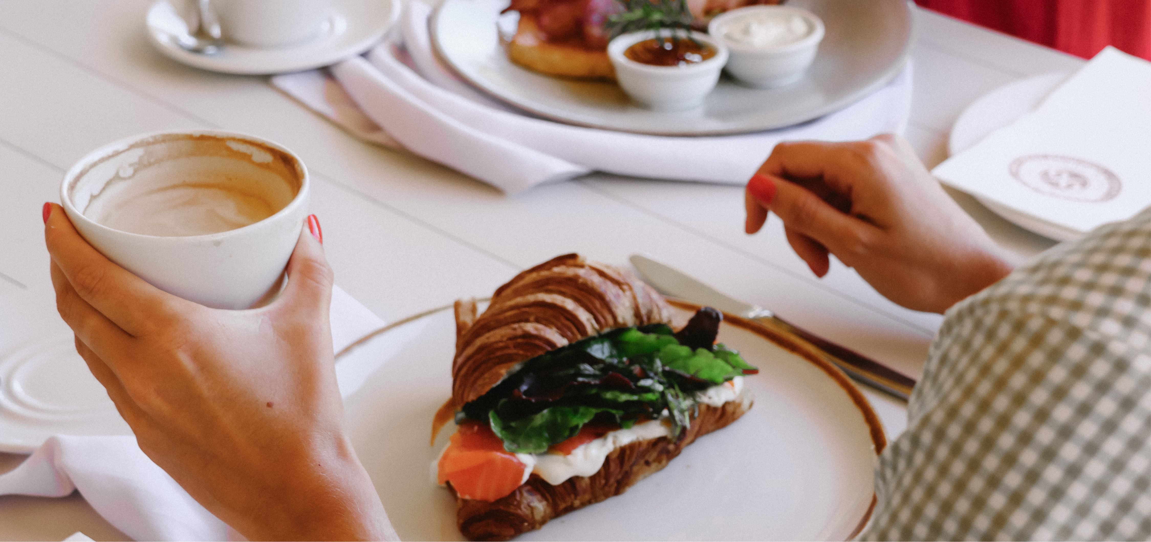 Golden savannah horizon