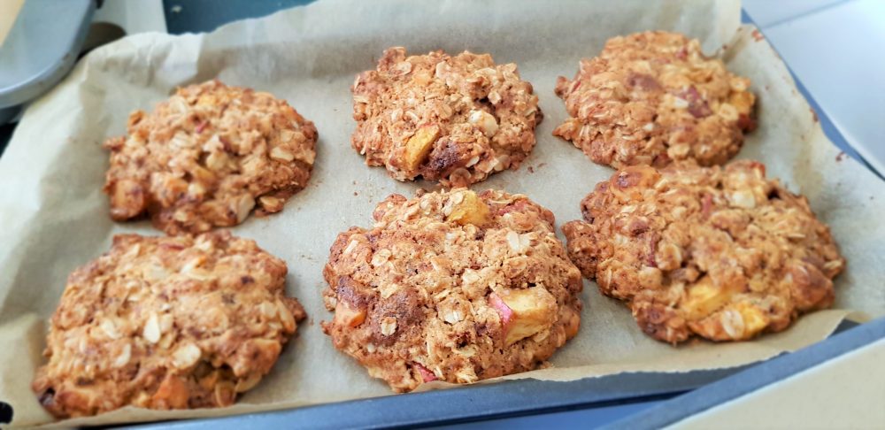 Apple and ginger cookies
