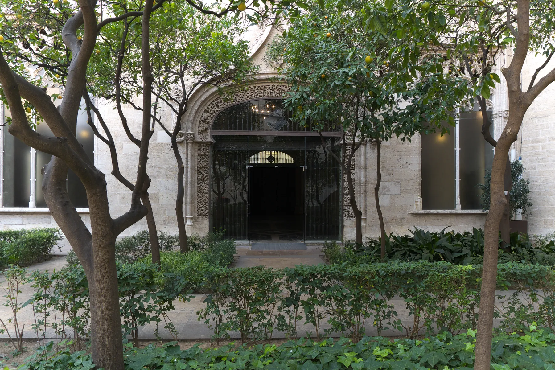 Patio de los Naranjos de la Lonja, Valencia