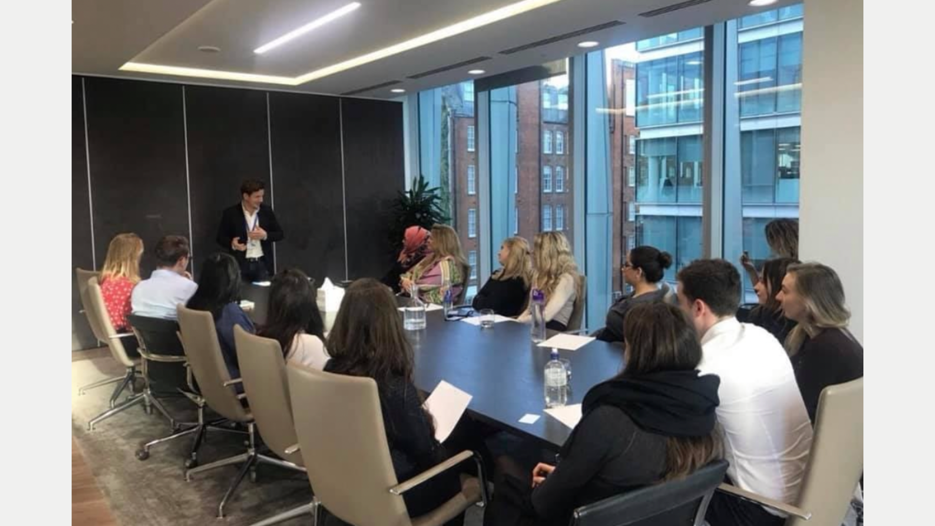 Sesiune UncageX la sediul firmei de avocatură Child & Child din Londra