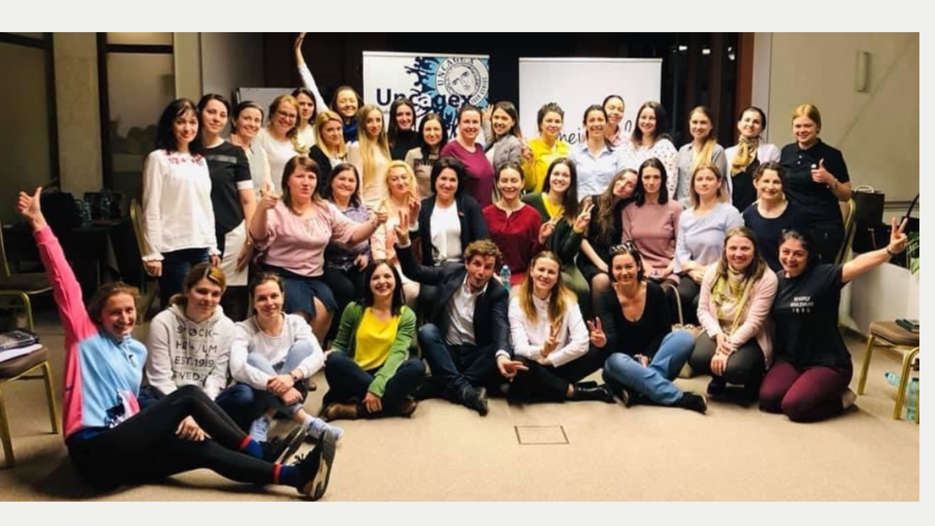 Grupul de participante la atelierul Femei cu Idei Chișinău