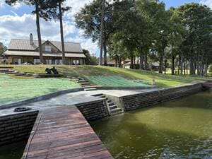 {{ custom_values.service_3 }} in {{custom_values.area_2})