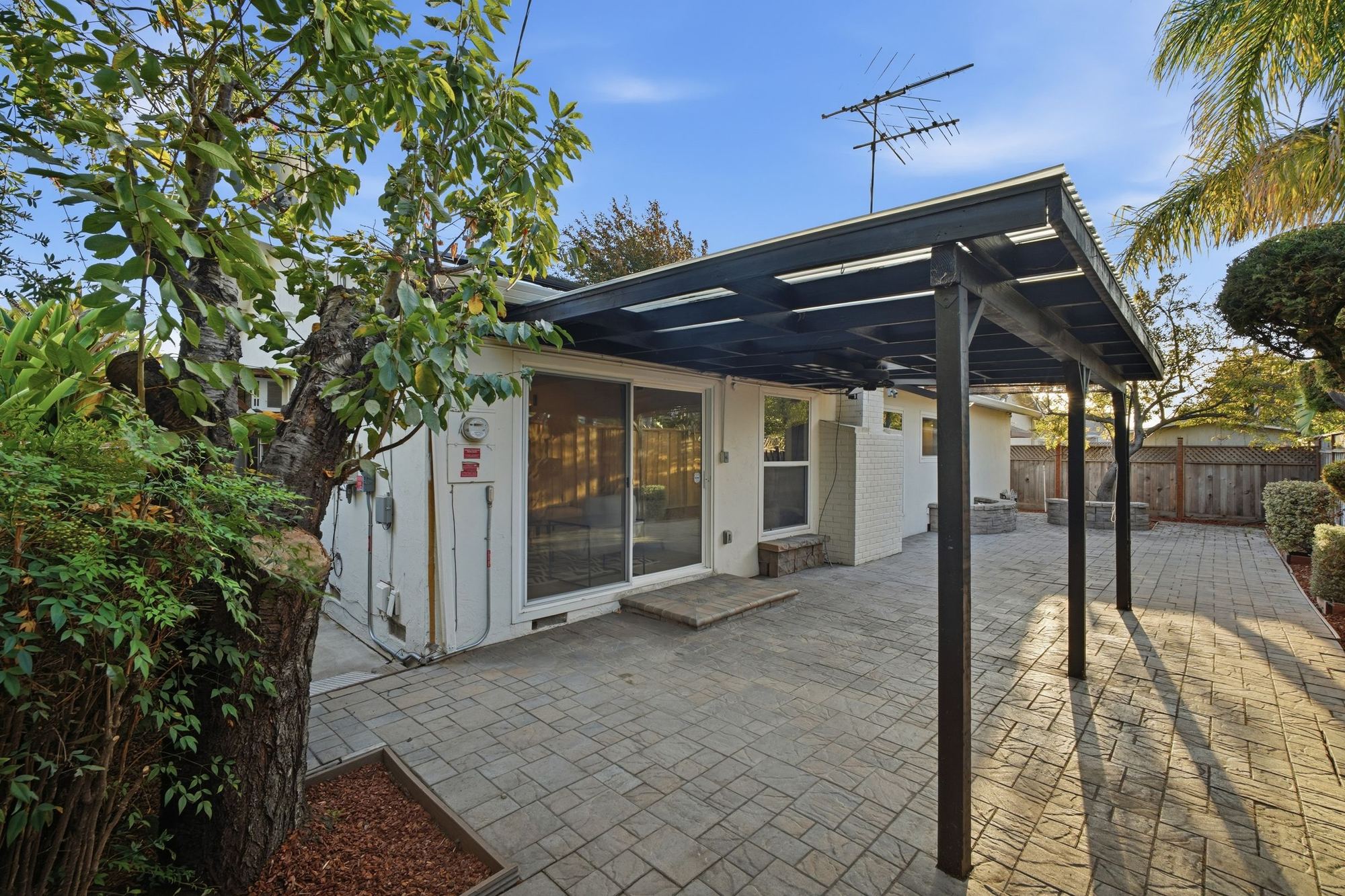 Covered pergola