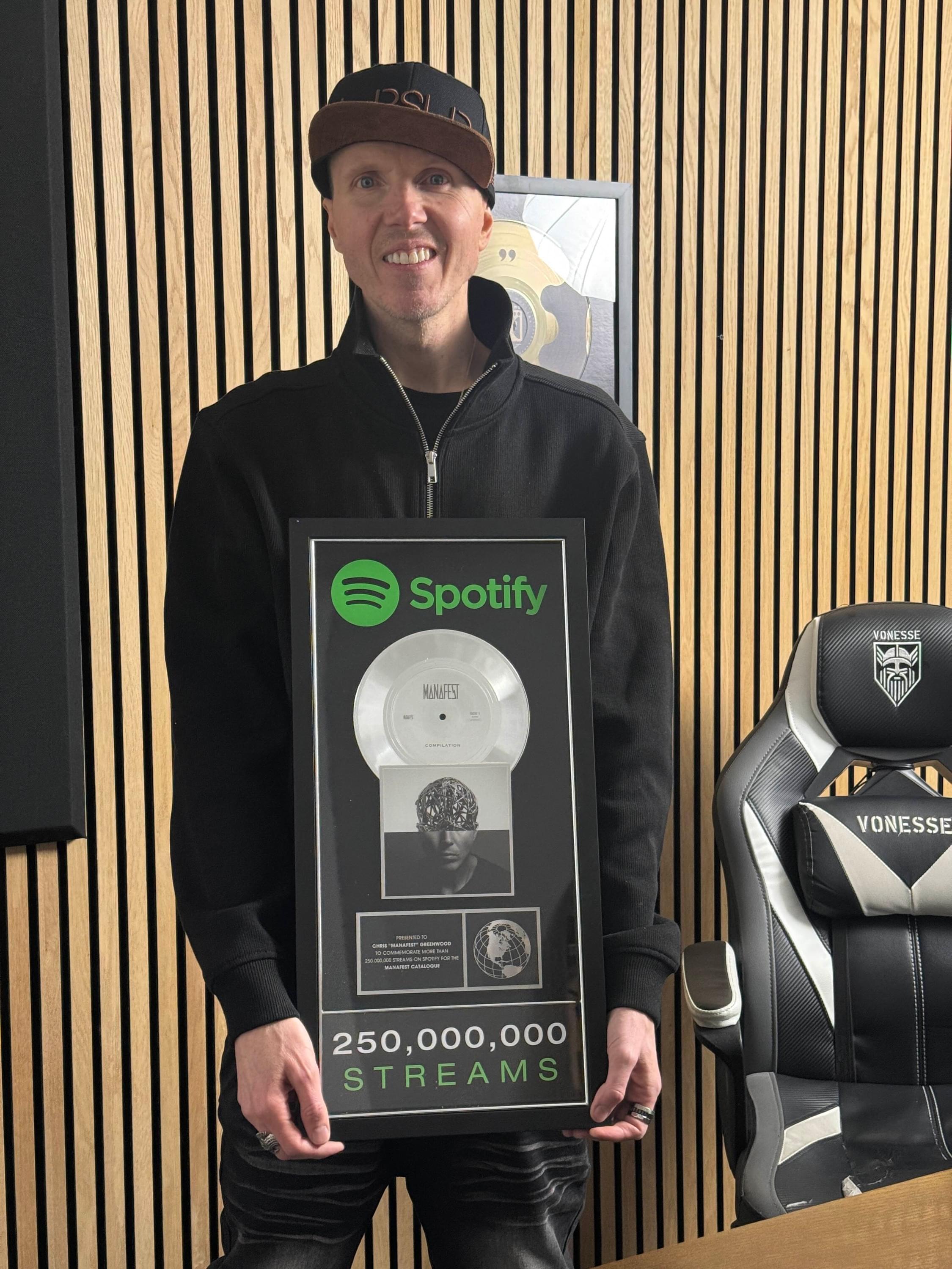 250,000,000 streams plaque