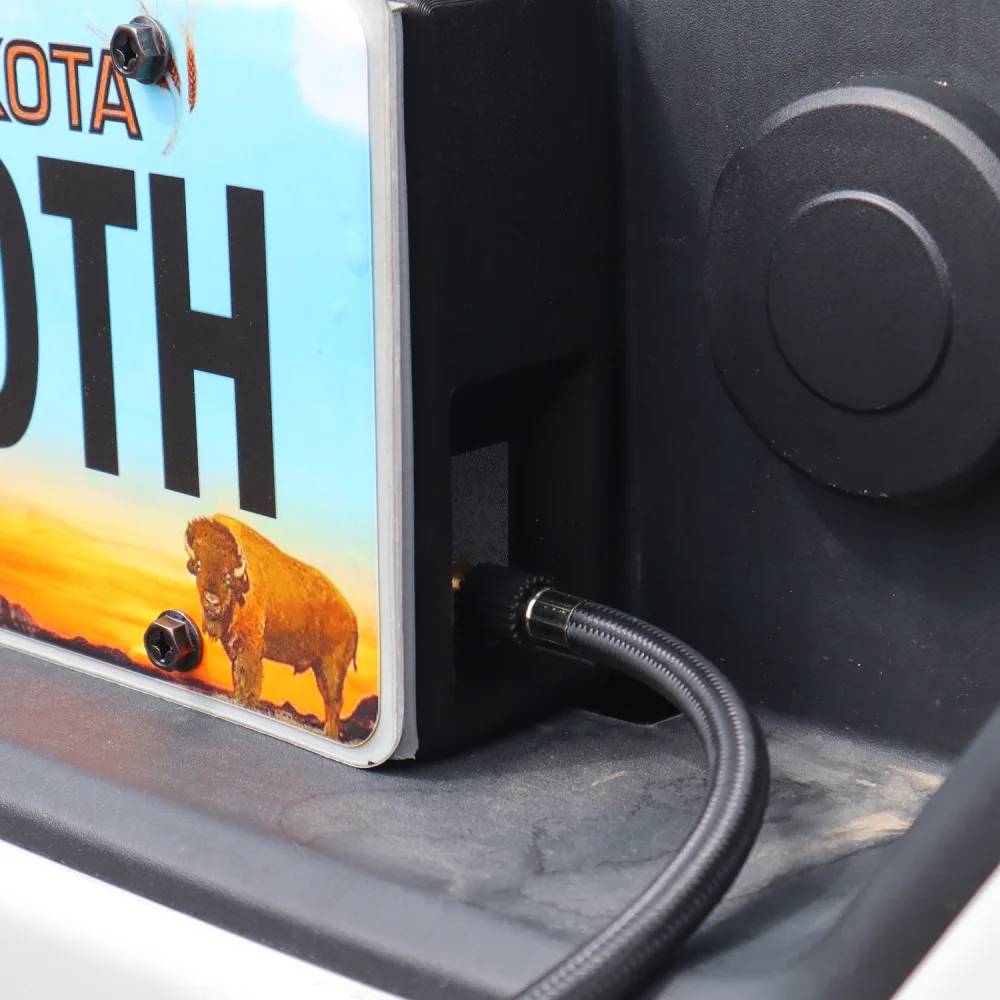 Shocker Auto Air Compressor Kit - License Plate Mount - Kit with 5' Air Line & Lock-on Chuck