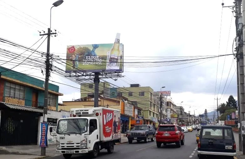 Av. de la Prensa y Ezequiel Gonzáles