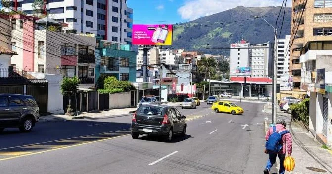 Ernesto Noboa Caamaño y Av. 6 de Diciembre