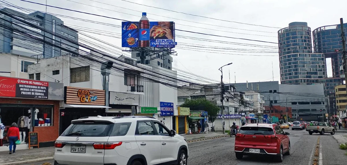 Av. Mariana de Jesús y Hungría