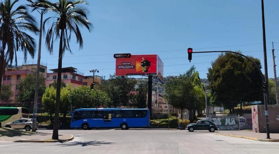 Av. Napo y Velasco Ibarra