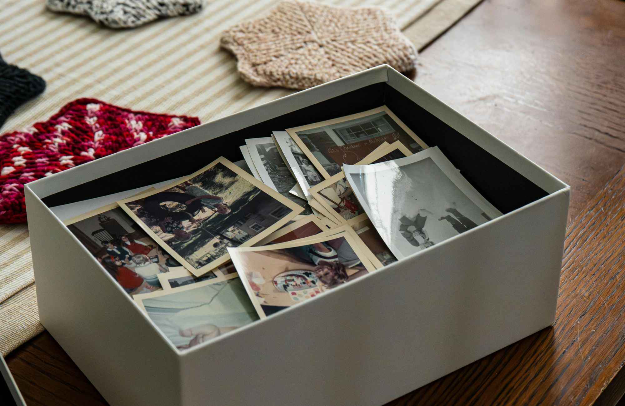 organized-by-keli-&-co-aurora-letting-go-of-sentimental-items-memory-box-of-old-photographs-and-items-simplify-home-organizing