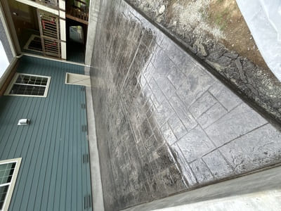 {{ custom_values.service_4 }} in {{custom_values.area_7})