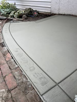 {{ custom_values.service_1 }} in {{custom_values.area_7})