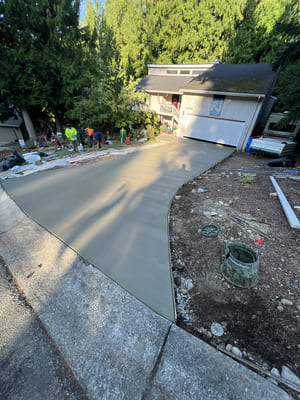 {{ custom_values.service_4 }} in {{custom_values.area_4})