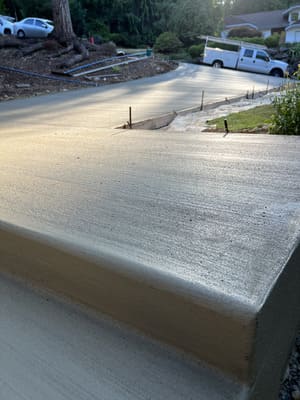 {{ custom_values.service_1 }} in {{custom_values.area_5})