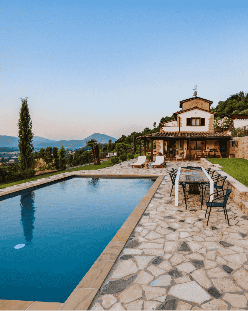 Panoramic infinity pool