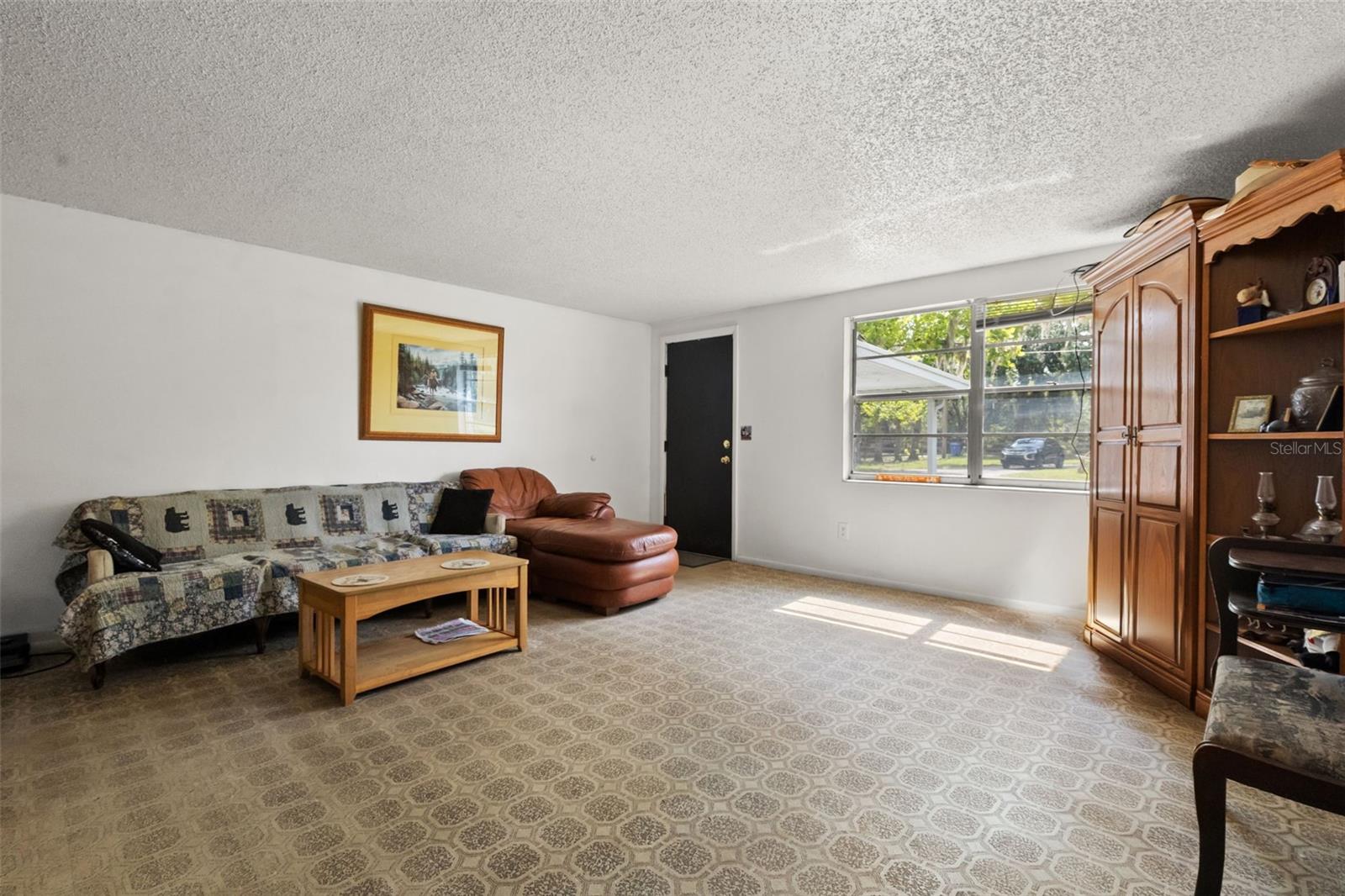 Living area at 12631 Hobson Simmons Road.