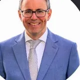 Tyler Macneil, Mortgage Broker