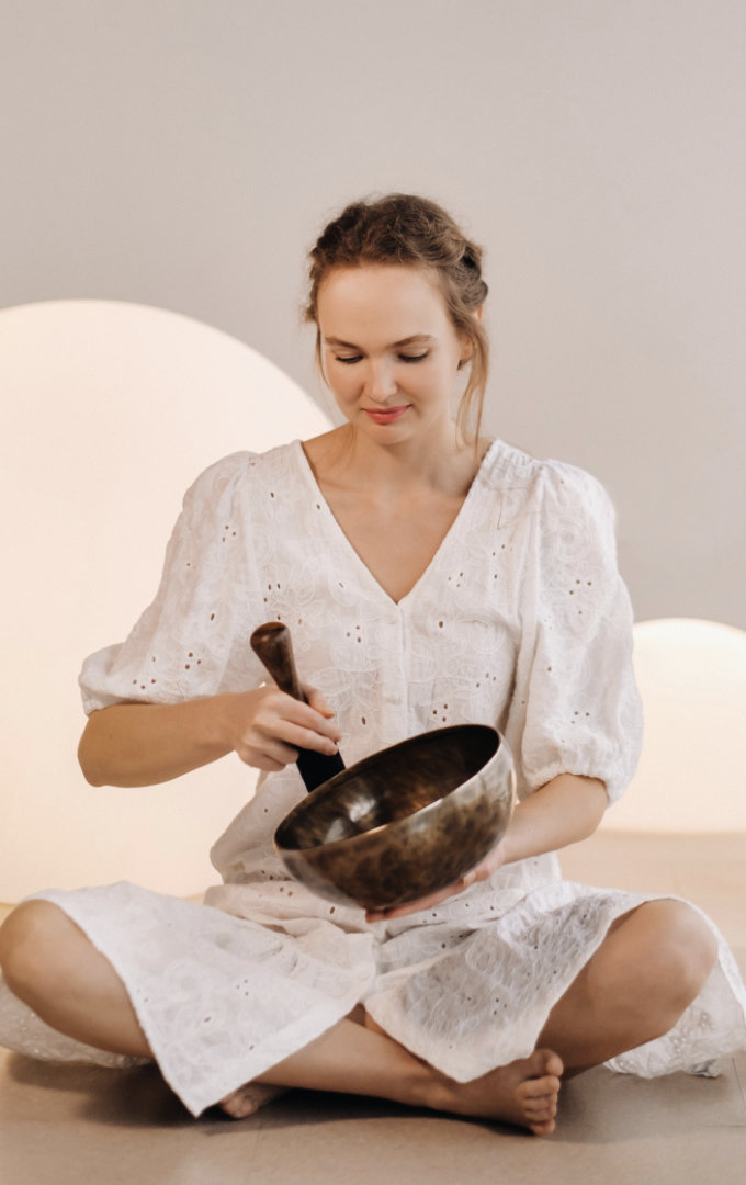 High-income traveler enjoying a premium wellness ritual at an Ayurvedic retreat in Sri Lanka.