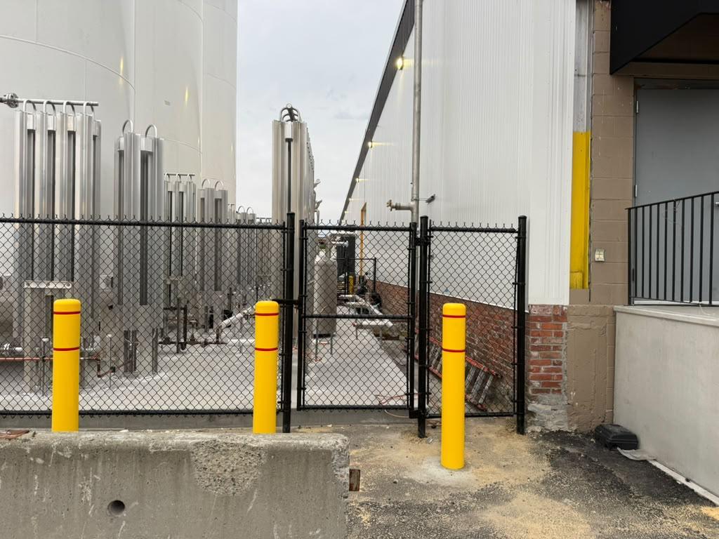 Commercial fence project