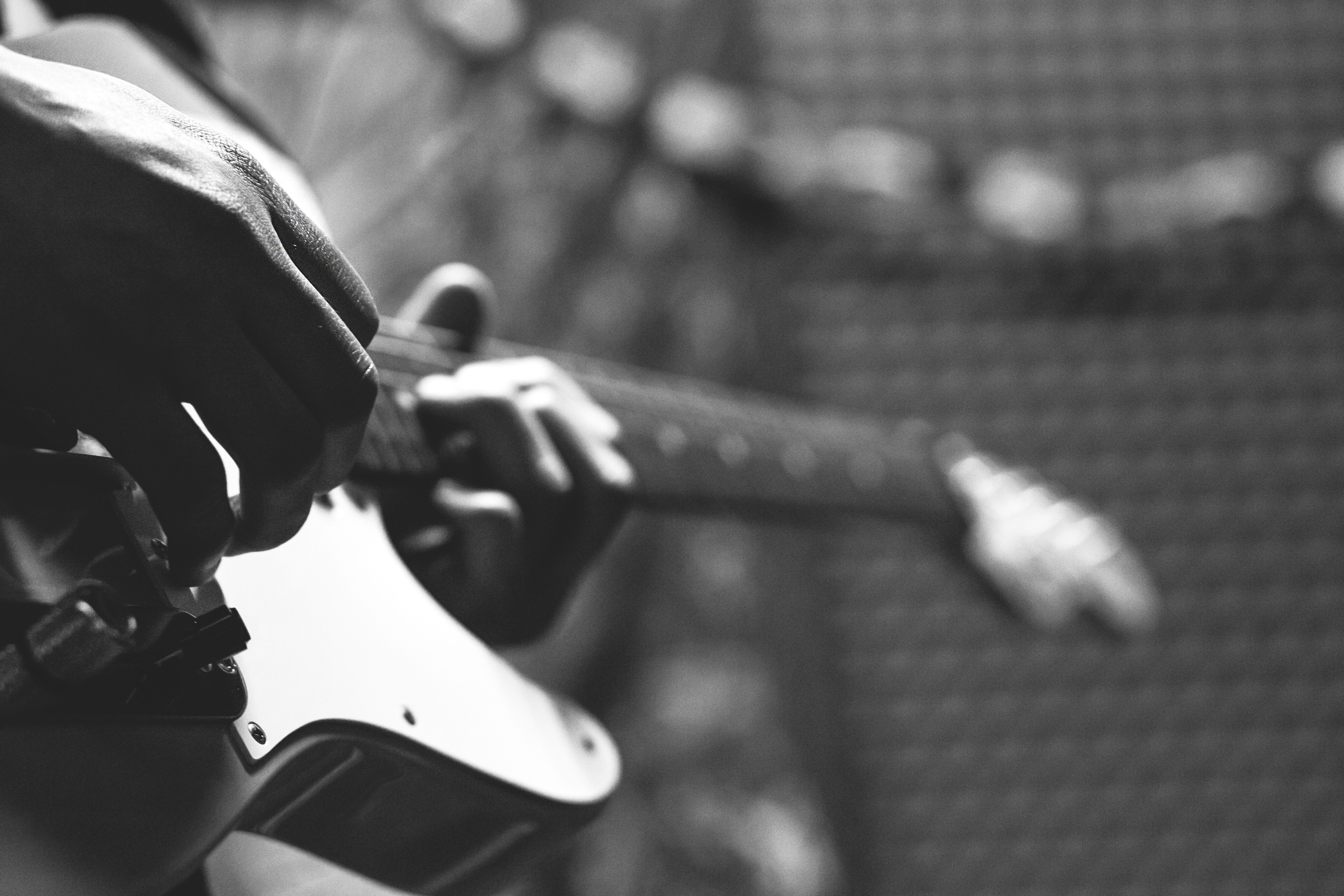 Electric & Acoustic Guitar Greatness Lessons for Aspiring Guitarists