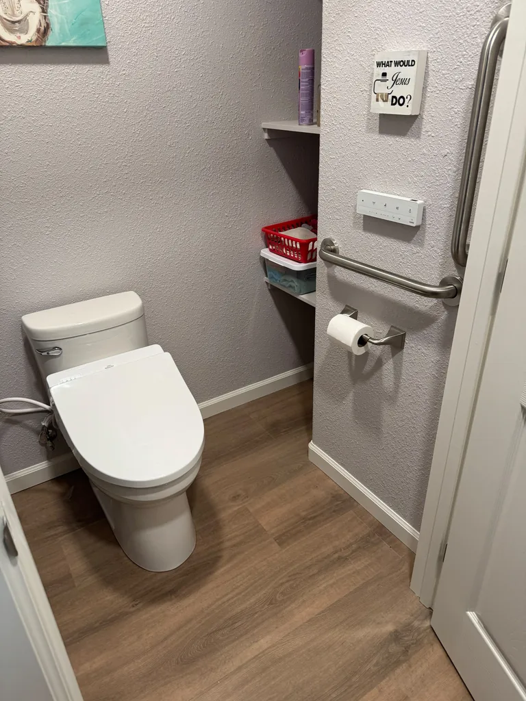 Kitchen & Bath photo