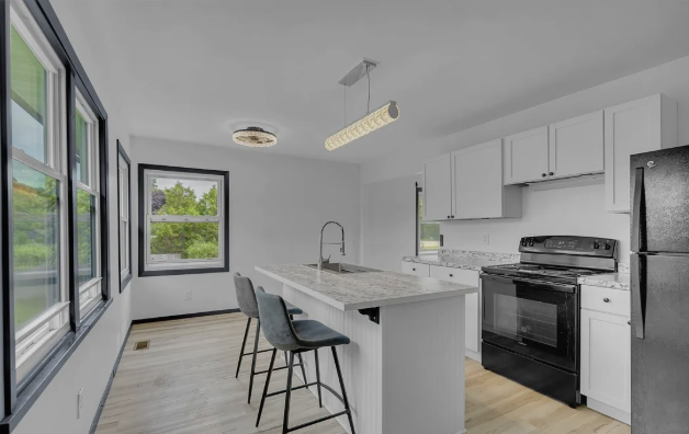 A calm, original interior in a Western New York home