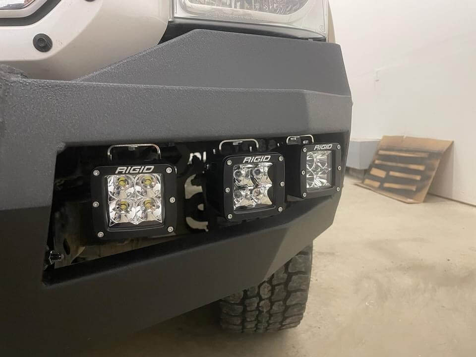 Customizable LED lights and bars for trucks, tailored for Alaska’s diverse driving and off-road conditions.