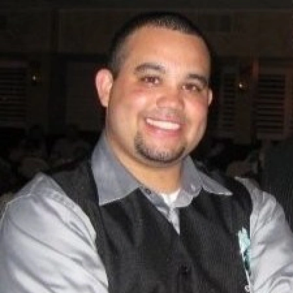 Profile_JLopez