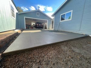 {{ custom_values.service_3 }} in {{custom_values.area_3})