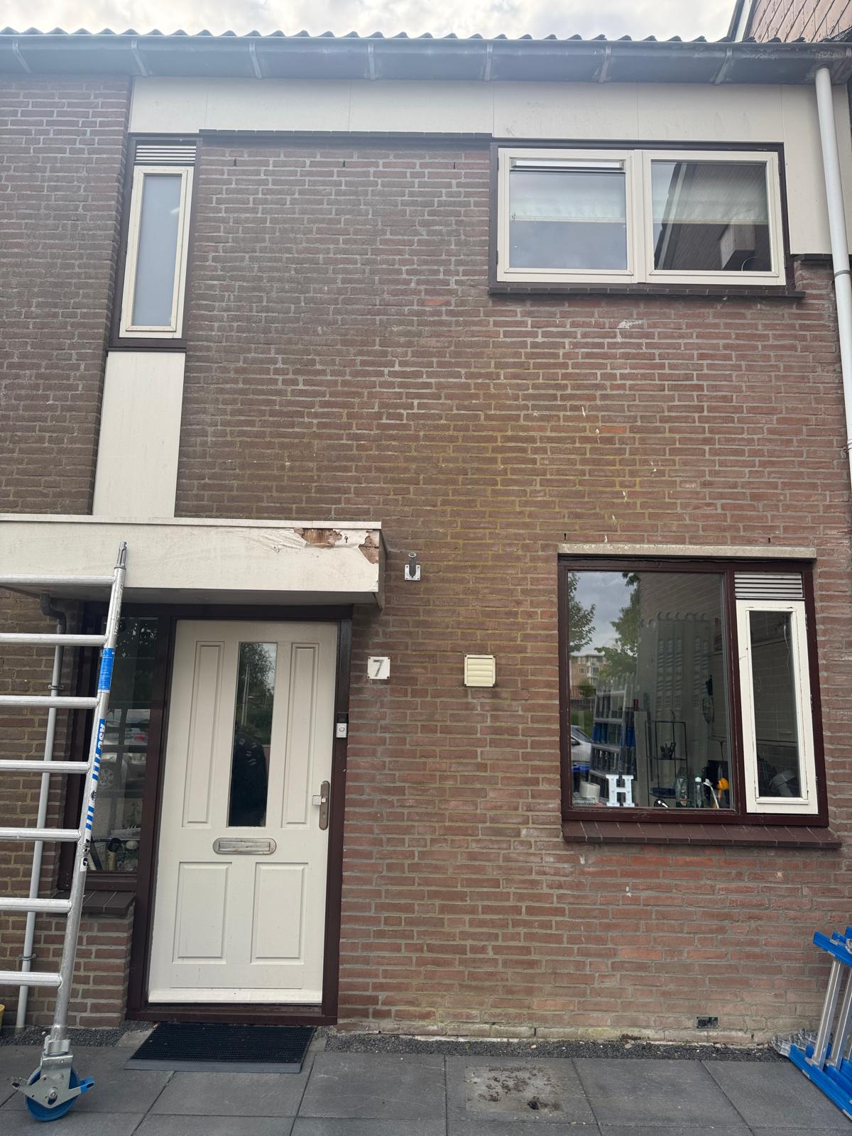 Voor het stucwerk en schilderwerk