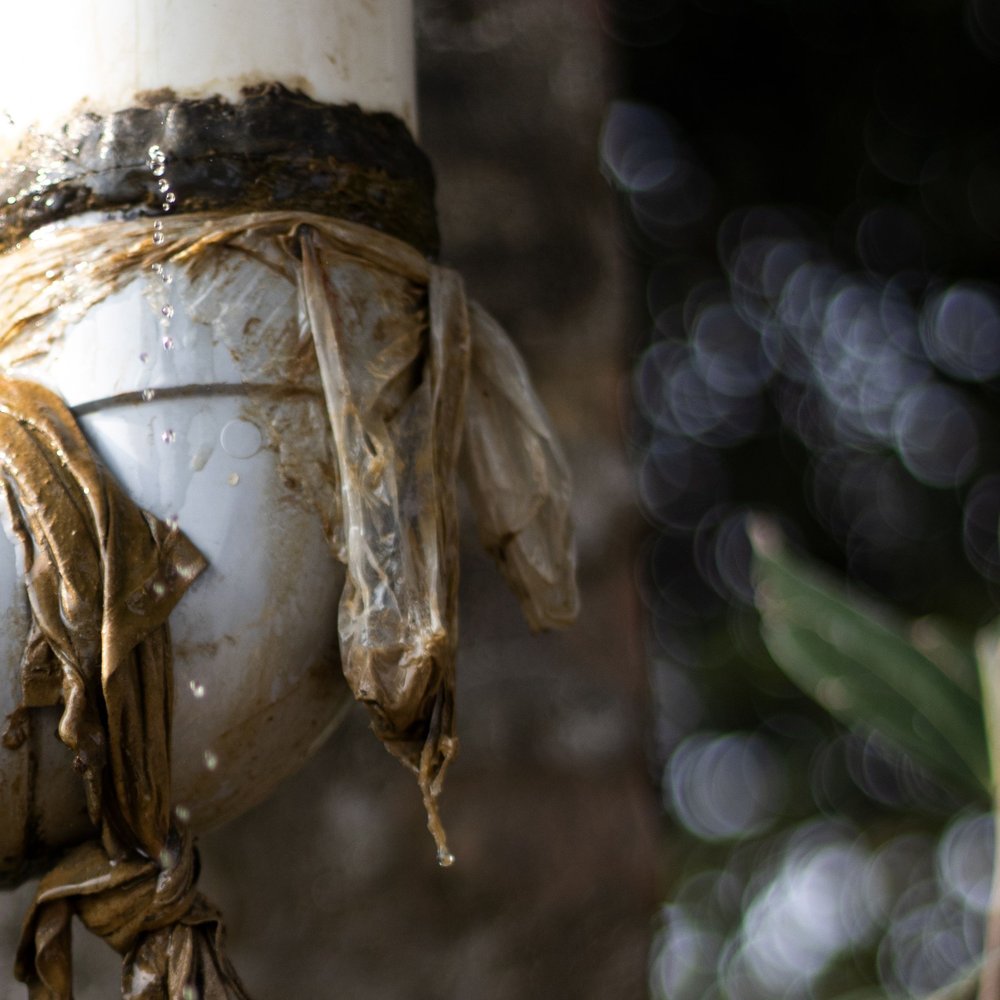Leaking water pipe needing emergency repair