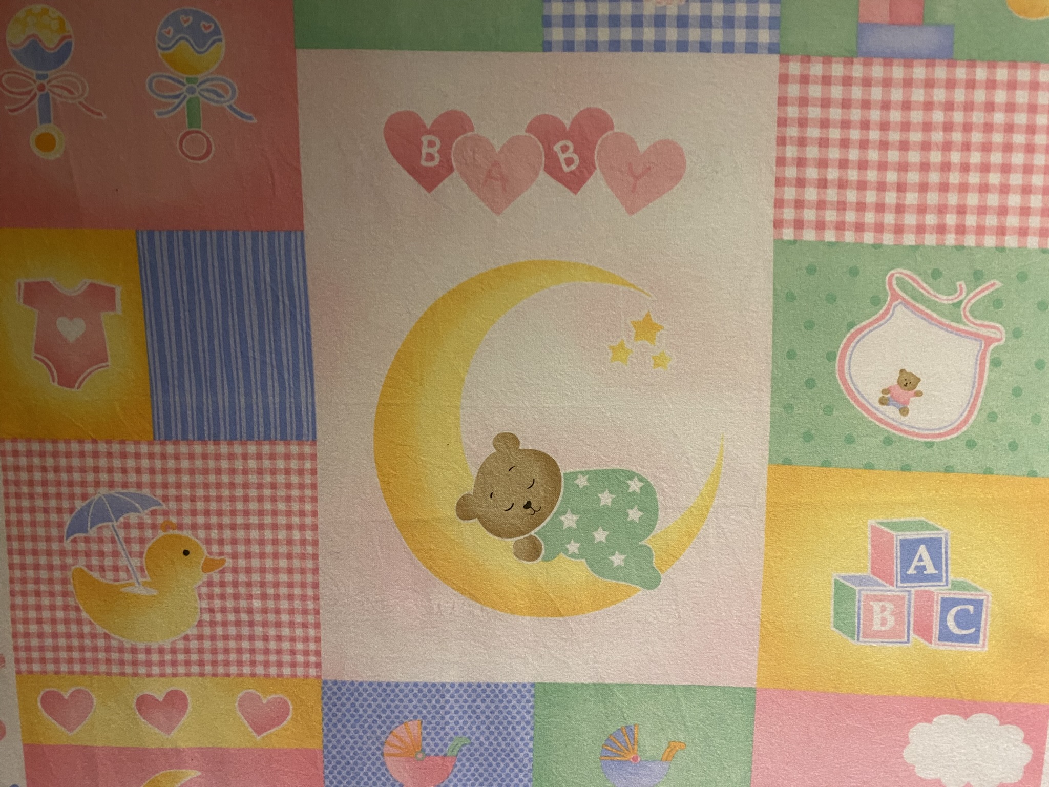 toppen til en babyquilt før quilting