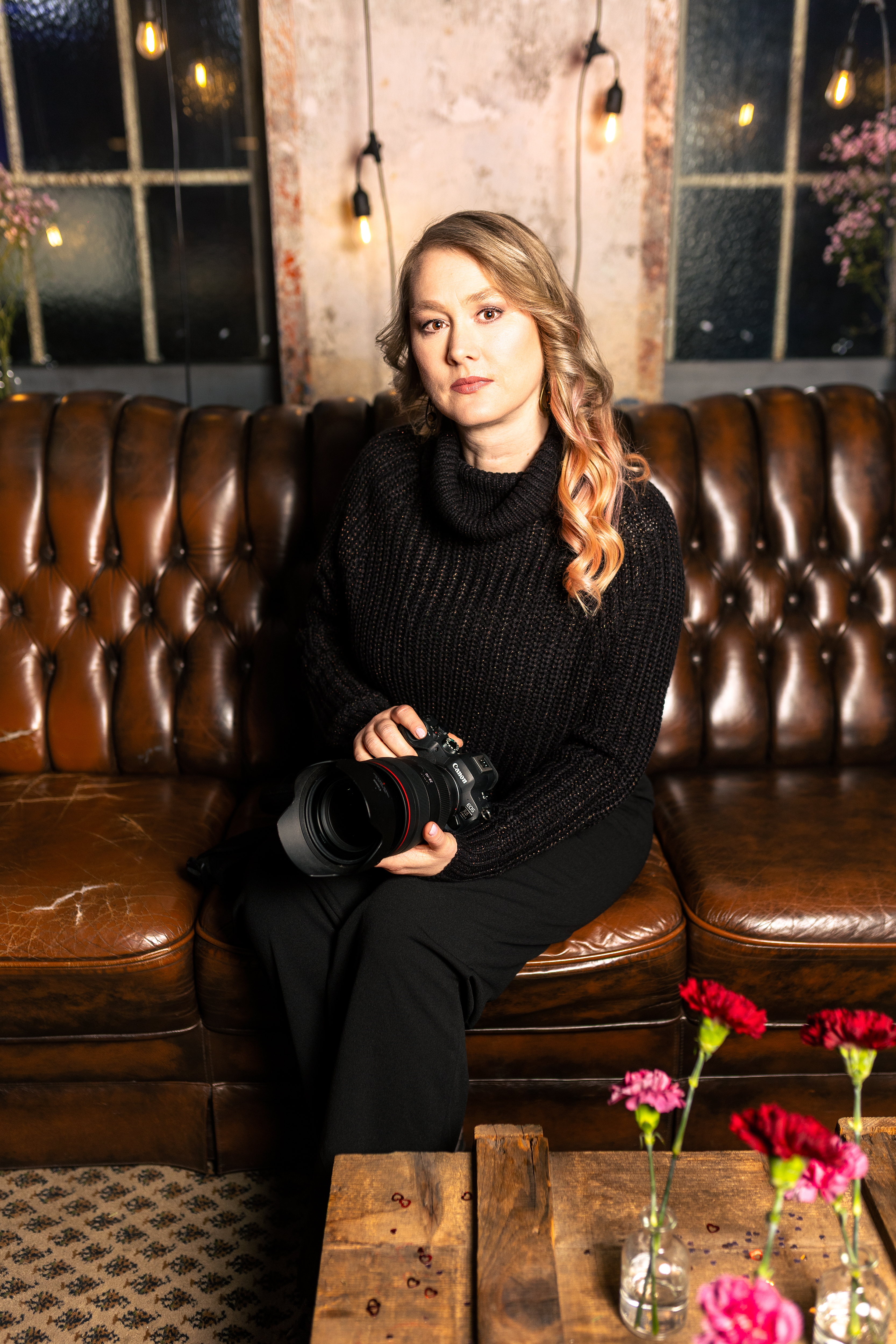 Jessica Joyce mit Kamera