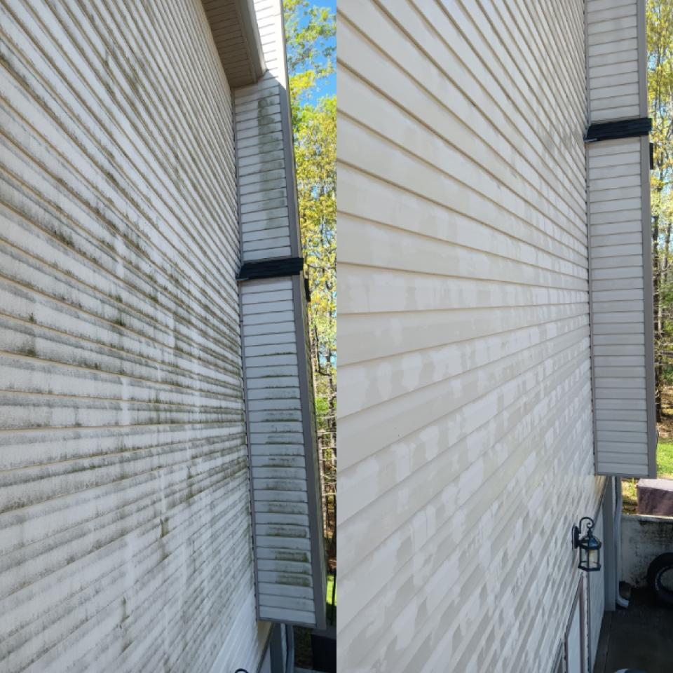 Before and after house siding pressure washing in Canton GA by Mechanical Magic
