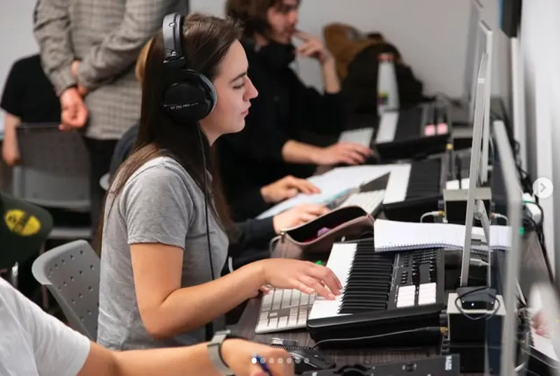 Professional recording studio at Musitechnic audio engineering school in Montreal