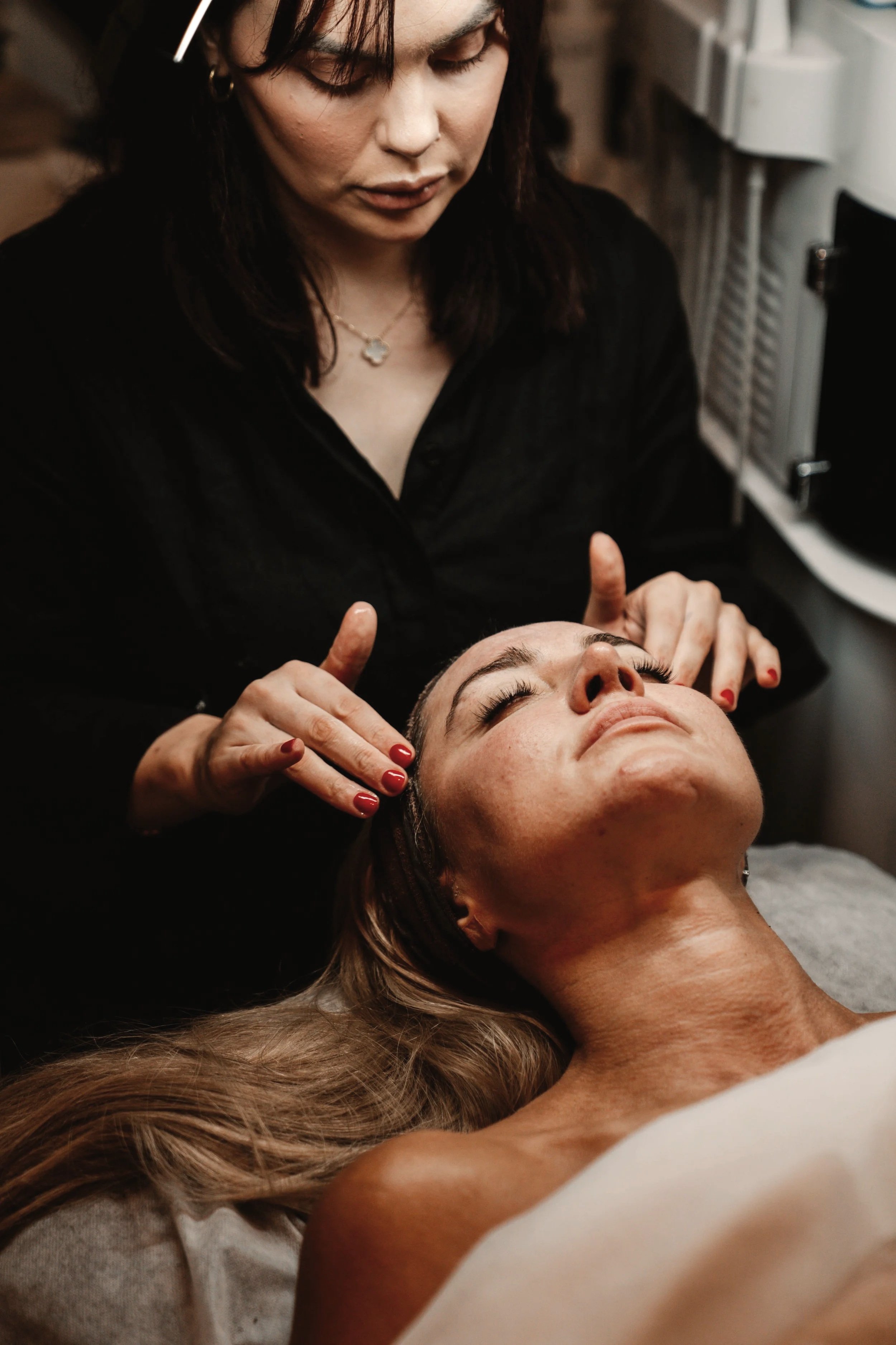 Skin treatment at in. pelle Atelier