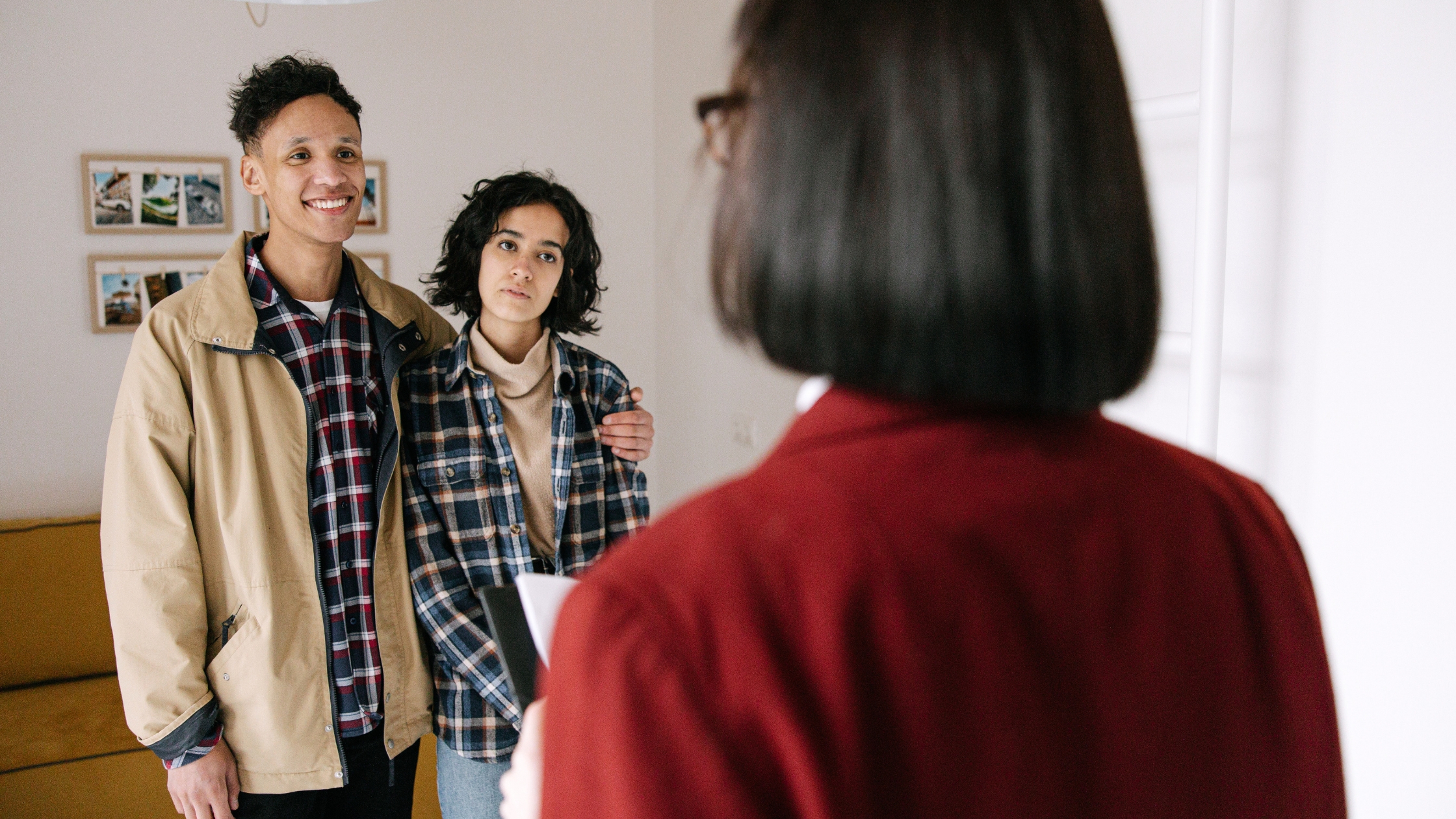 palm springs home selling red flag