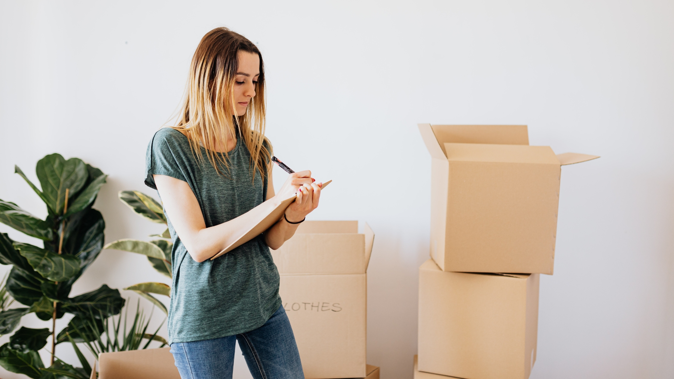 palm springs home selling red flag
