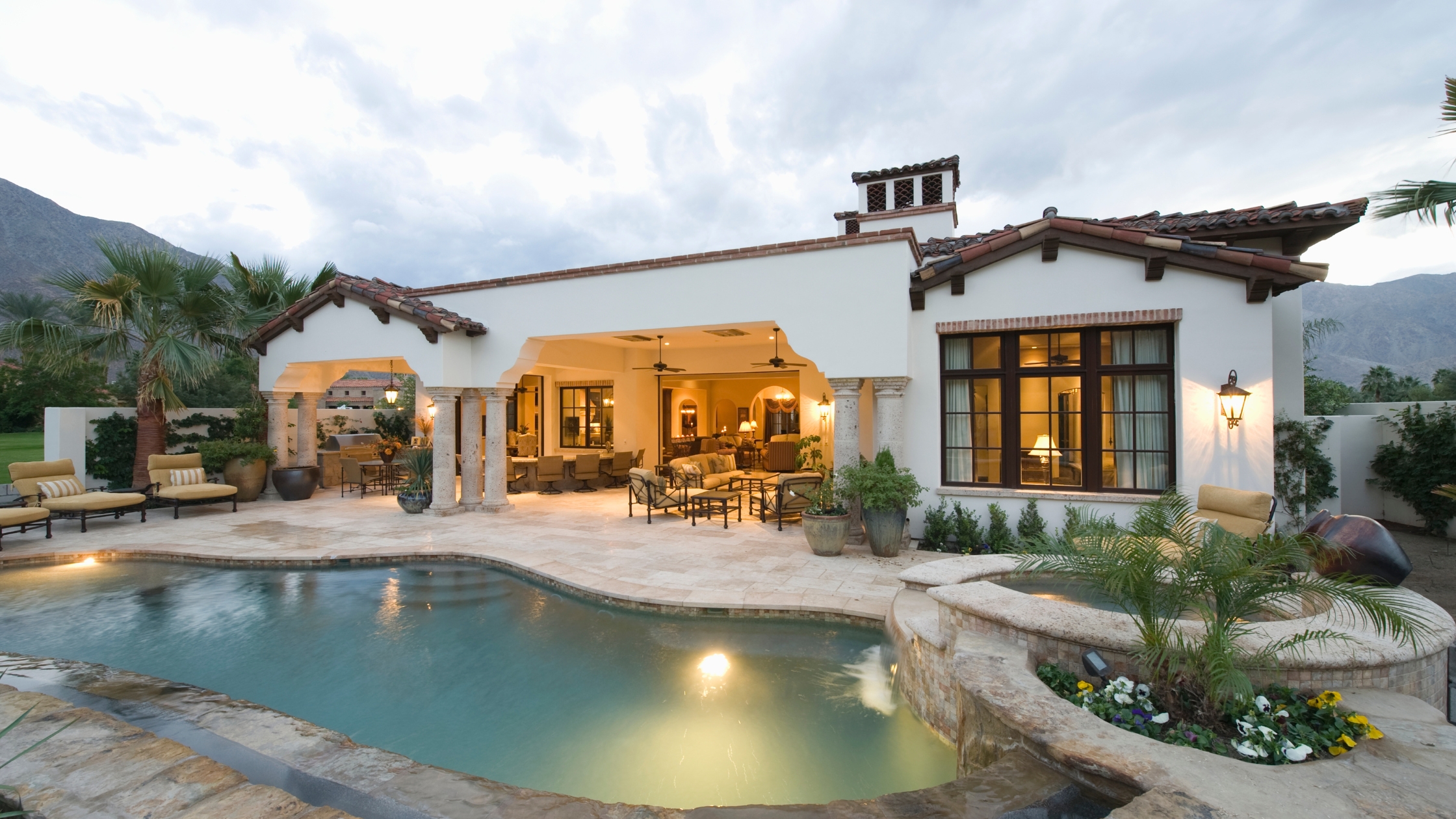 Neighborhood Spotlight: Old Las Palmas’ Lifestyle & Homes in Palm Springs