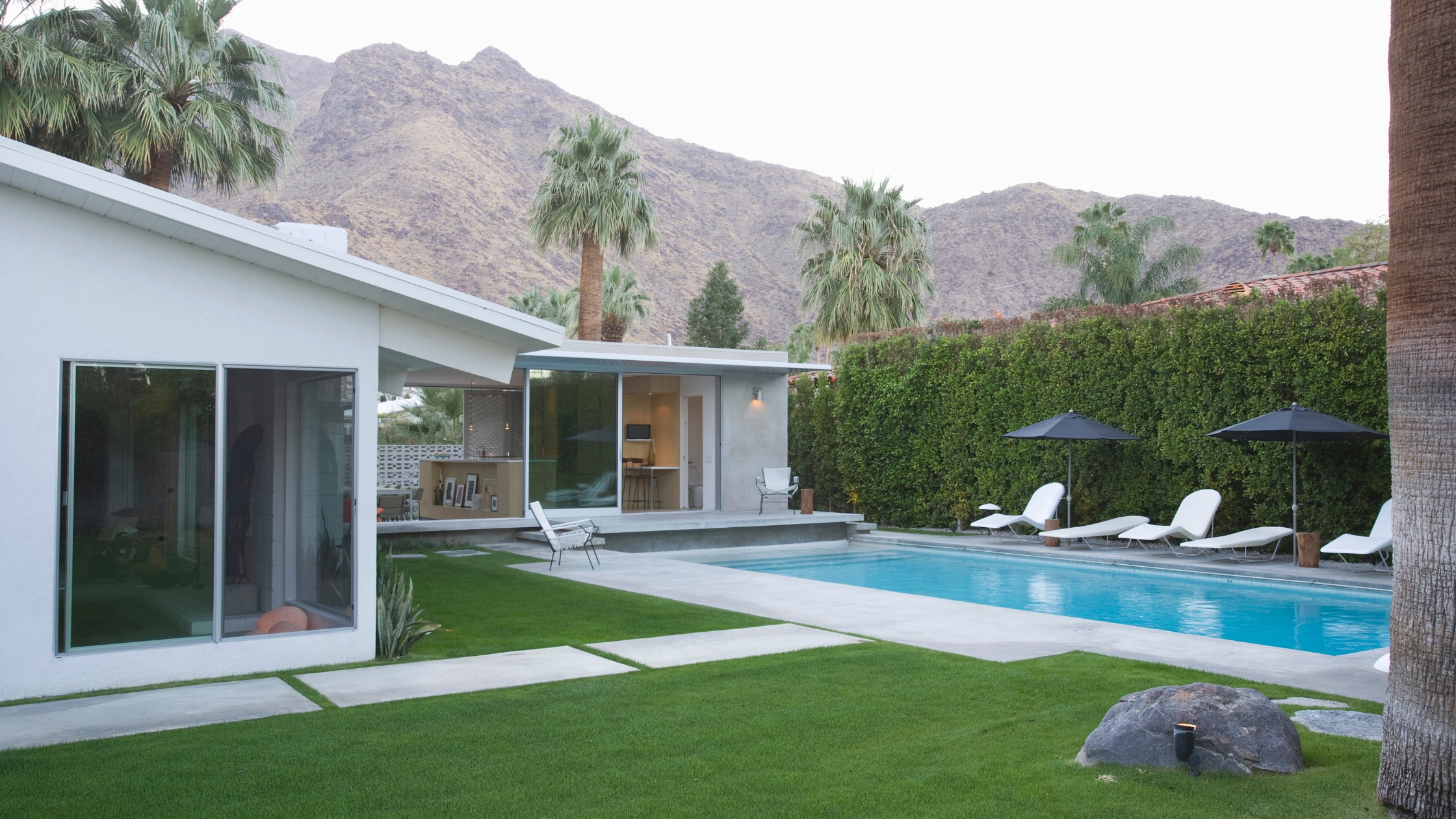summer living in Palm Springs summer living in Palm Springs
