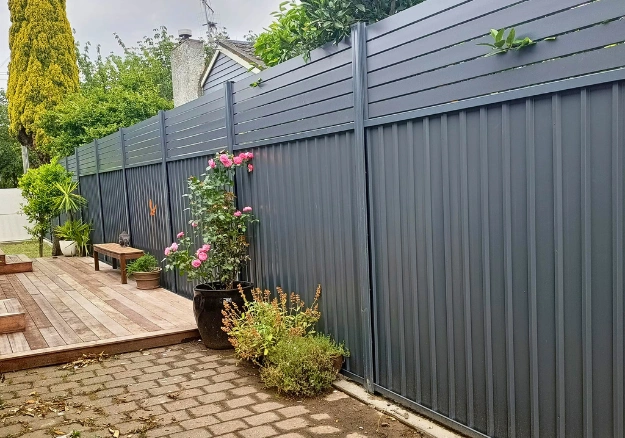 Colorsteel Fencing Installation