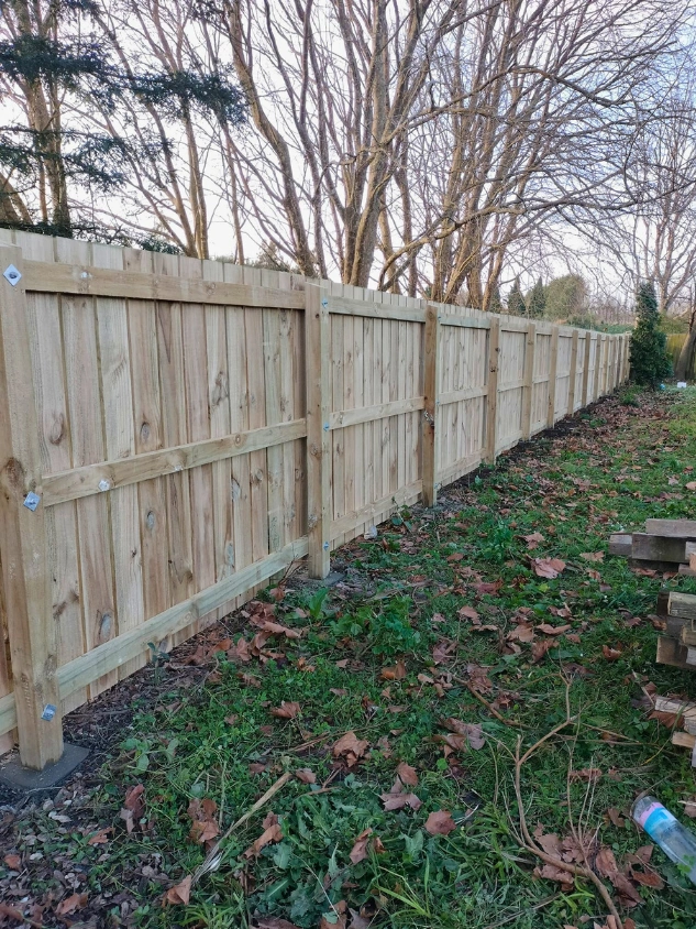 40m Timber Fence Building Project