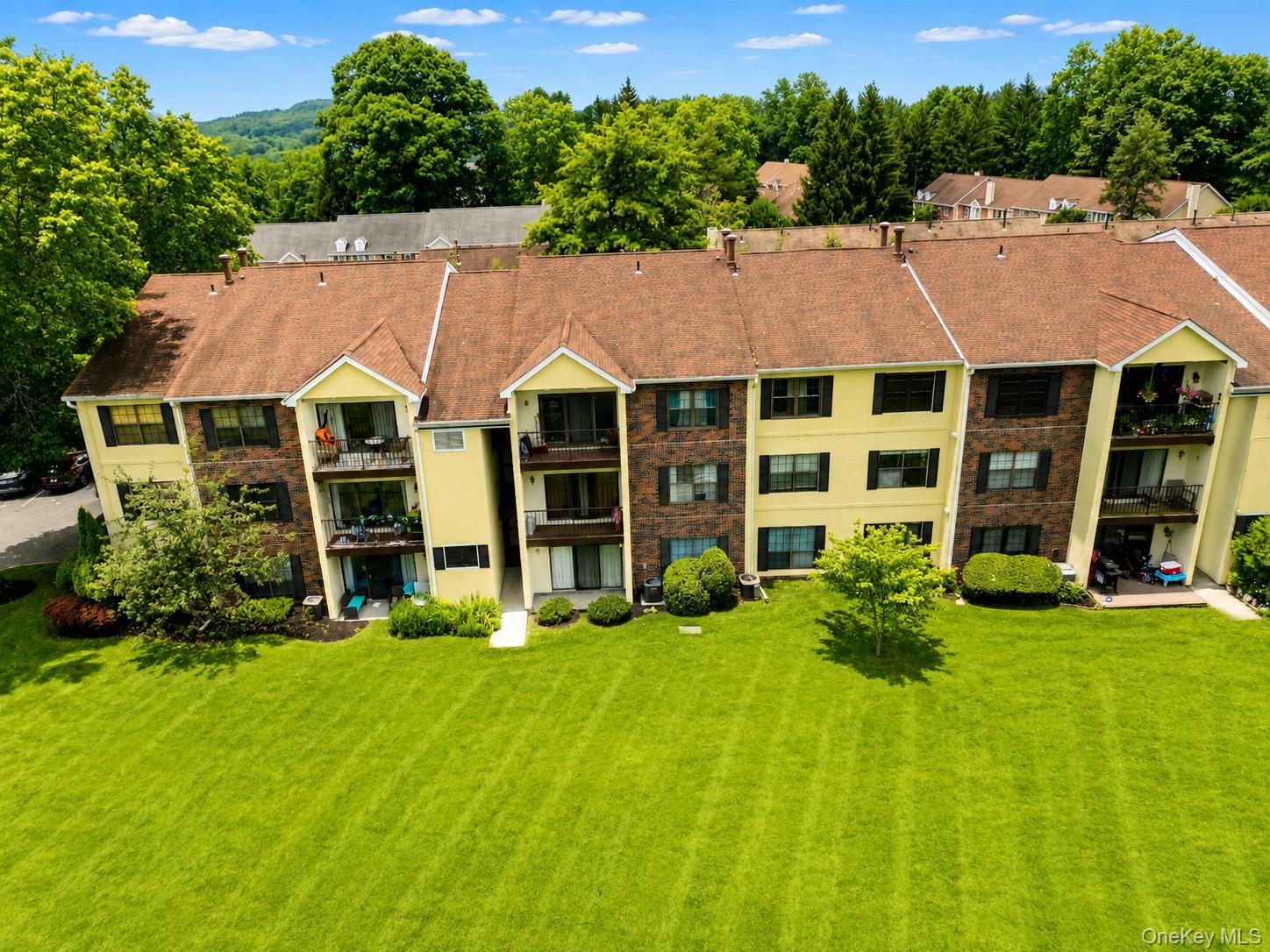 Property photo: 10 Edinburgh Drive, Unit 10, Peekskill, NY 10566