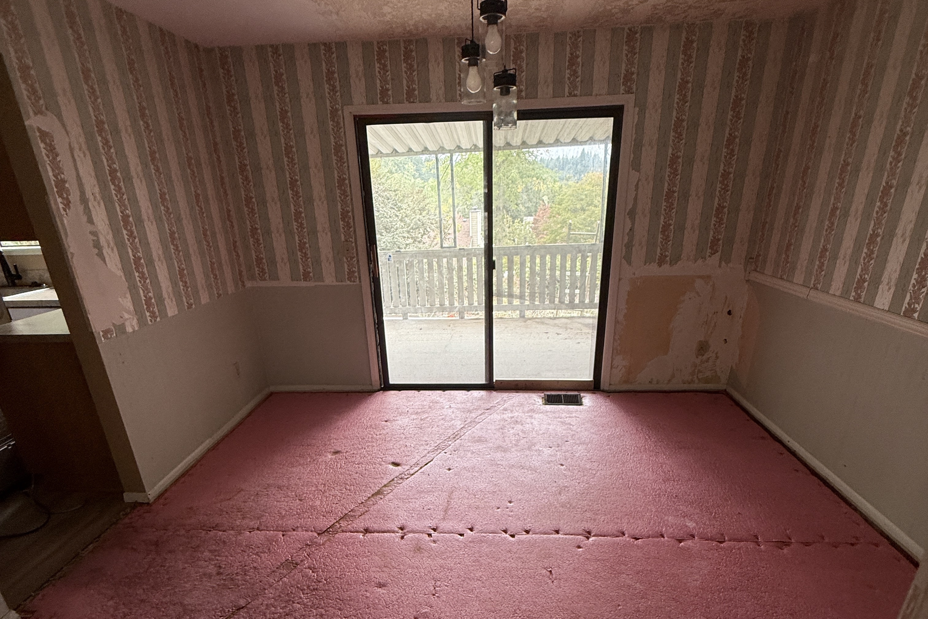 Dining room before renovation