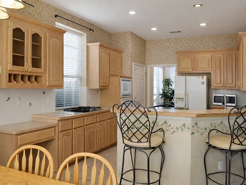 Kitchen before renovation