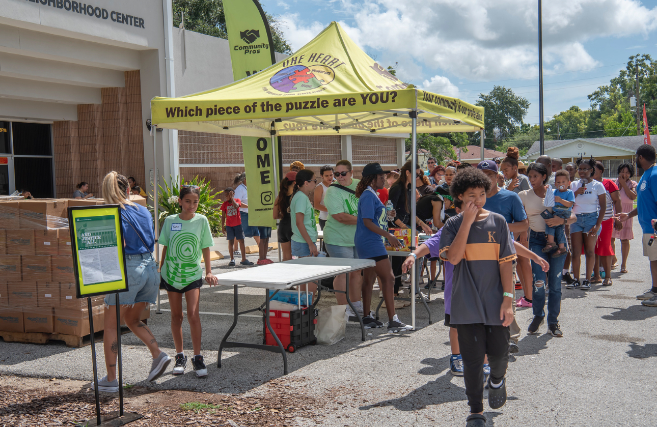 A volunteer team ready to distribute food directly to the community
